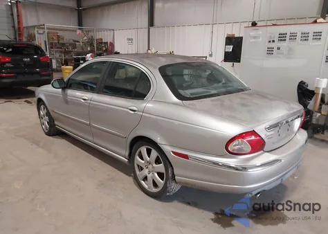 2005 Jaguar X-Type 3.0 из США, поврежденный, VIN SAJWA51A25WE59938